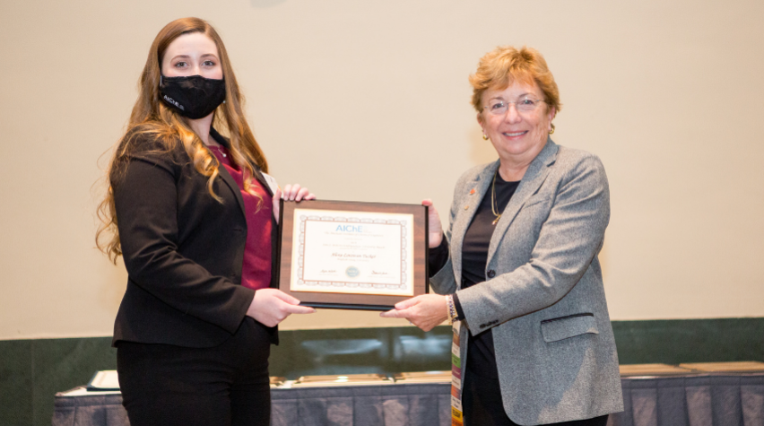 AIChE president Deborah Grubbe presented Alexa Lowman-Tucker with the John J. McKetta Undergraduate Scholarship award at the AIChE 2021 Annual Student Conference.